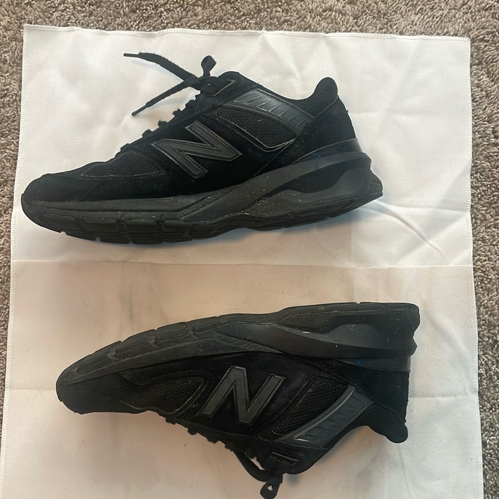 newbalance 990’s black size 9 (worn)